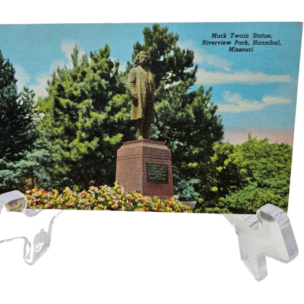 📬 Vintage Unused Postcard Mark Twain Statue in Riverview Park, Hannibal MO
